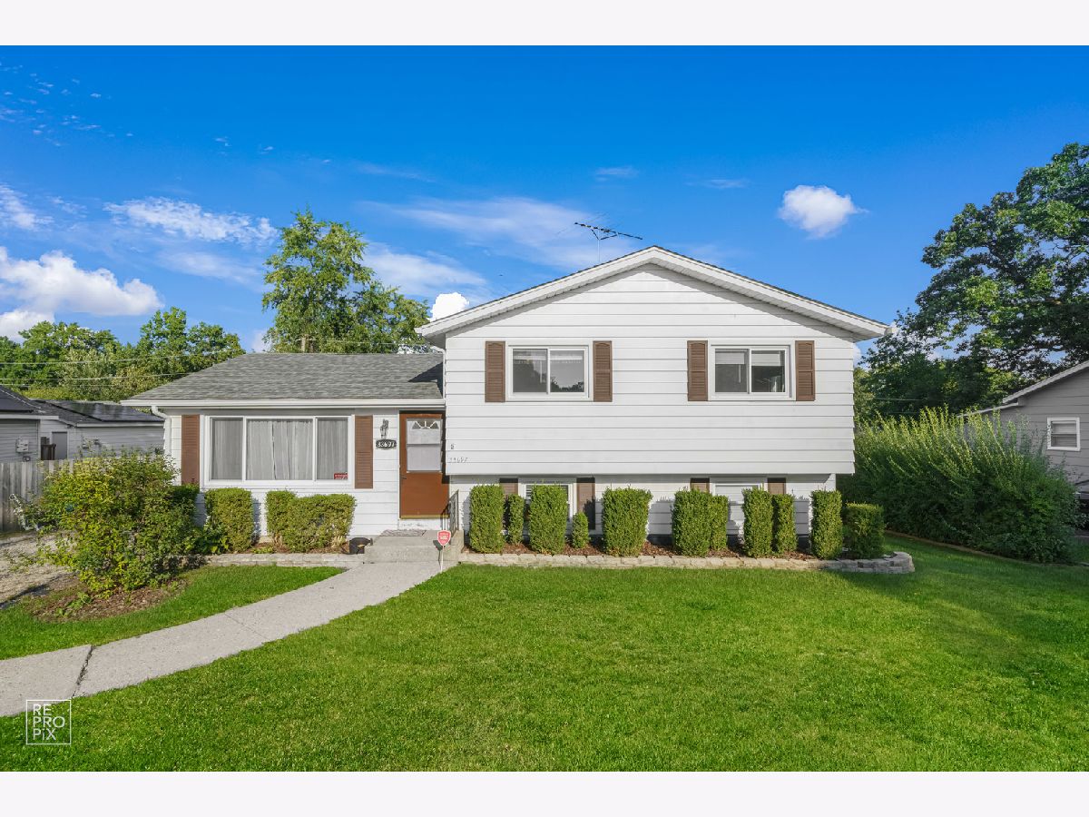 Homes & Condos & Townhomes Sold Idlewild Grayslake Illinois, 33697 Idlewild