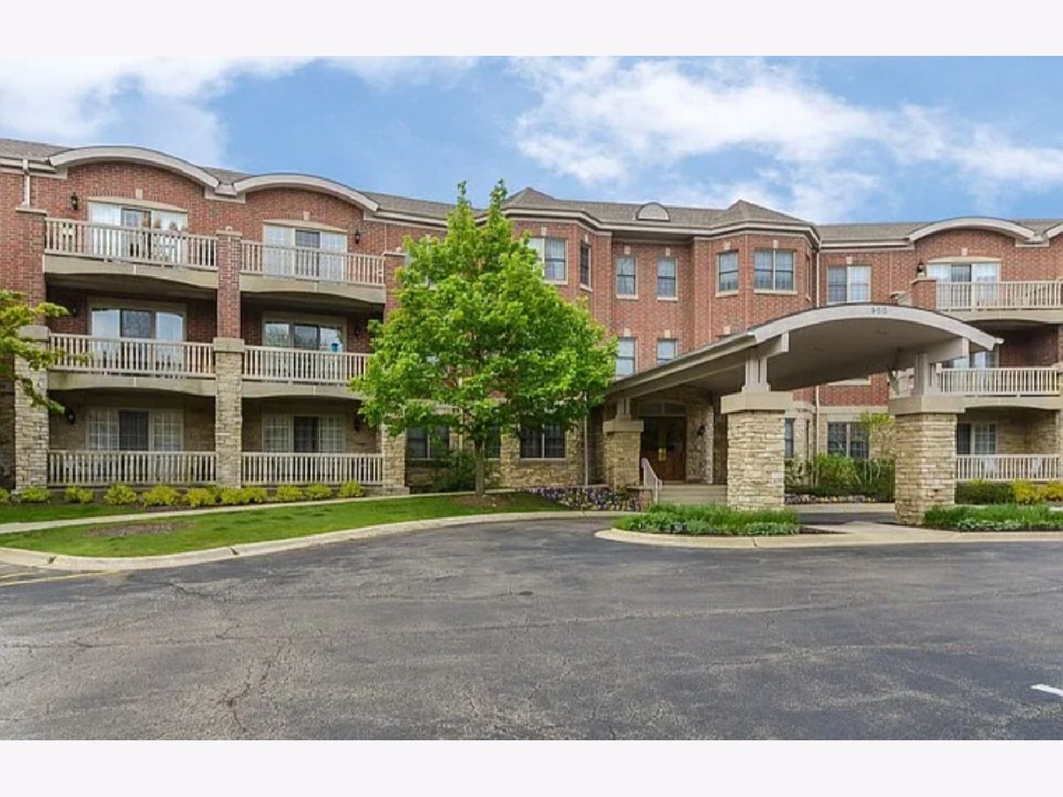 Condominiums & Homes Sold Legacy Club Highland Park Illinois, 950 Augusta