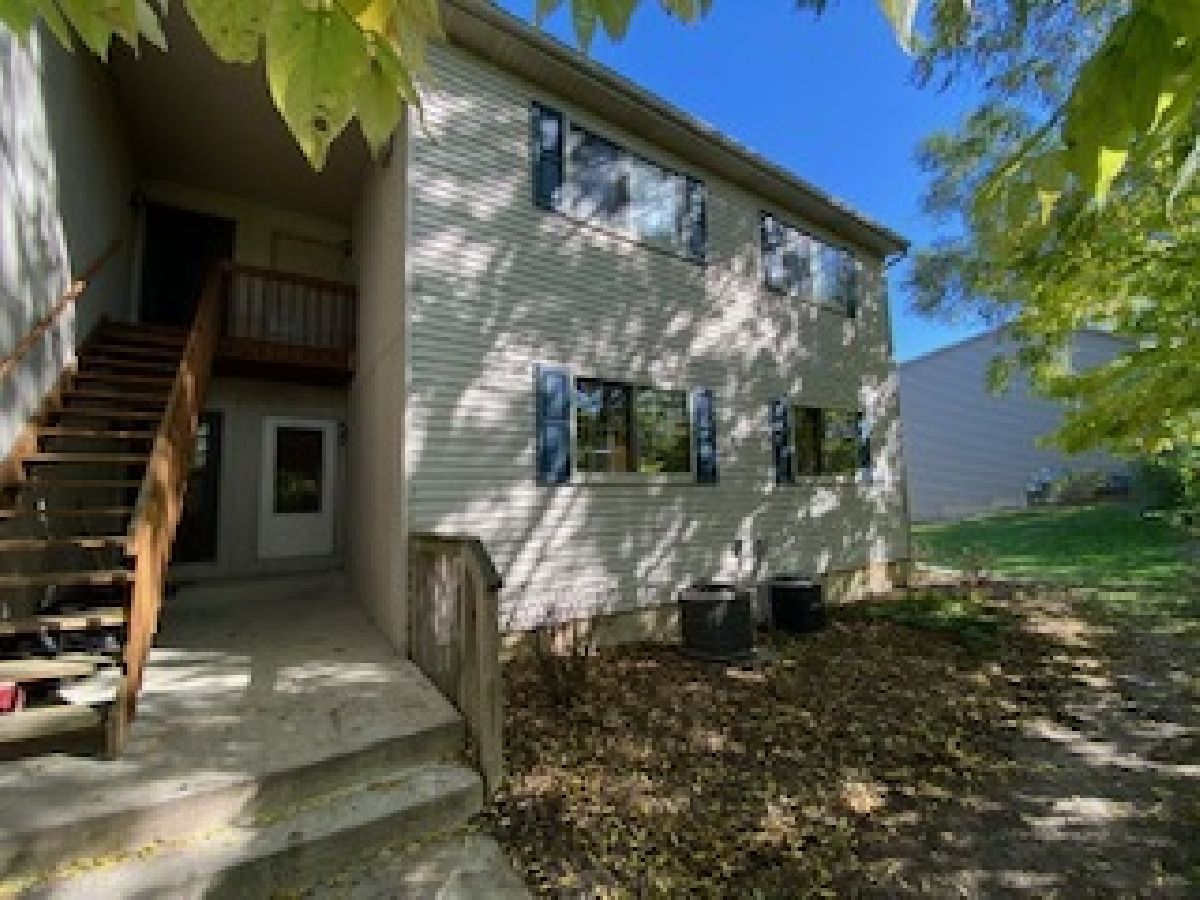 Condos & Townhomes & Homes Rented Woodridge South Elgin Illinois, 330 Woodridge