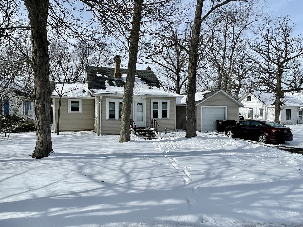  Sold Silver Lake Wisconsin, 601 Riverside