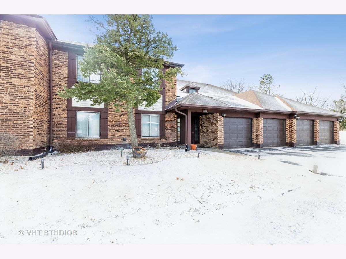 Condominiums Sold Pinetree Homewood Illinois, 3247 184th