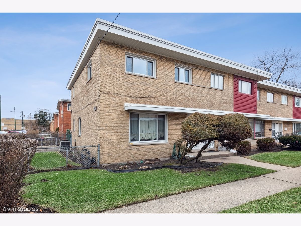 Townhomes Sold Birchwood Townhomes Chicago Illinois, 2514 Birchwood