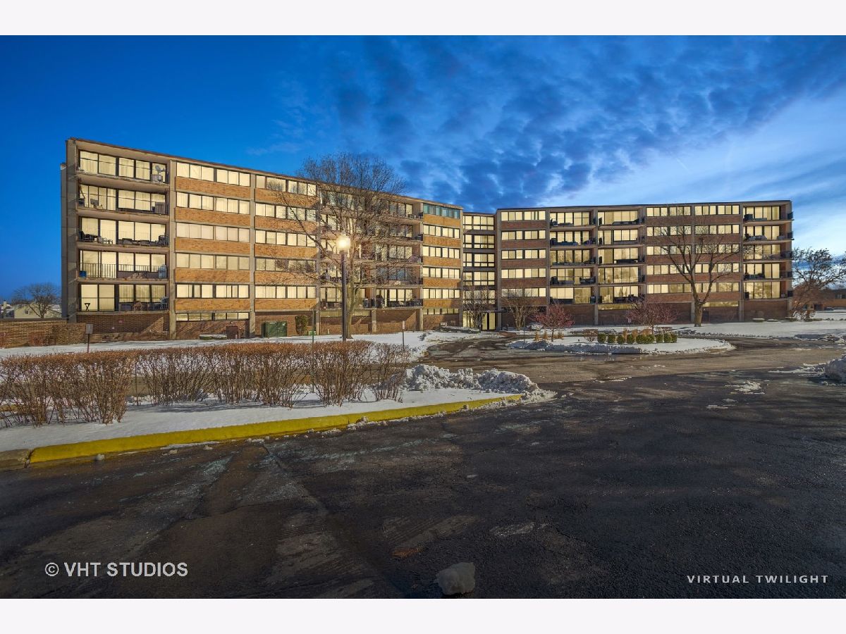 Condominiums Sold Bar Harbour Schaumburg Illinois, 101 Bar Harbour