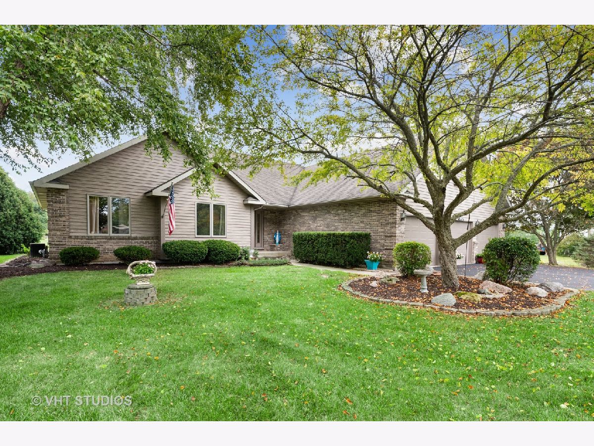 Homes Sold English Prairie Spring Grove Illinois, 2217 Falcon