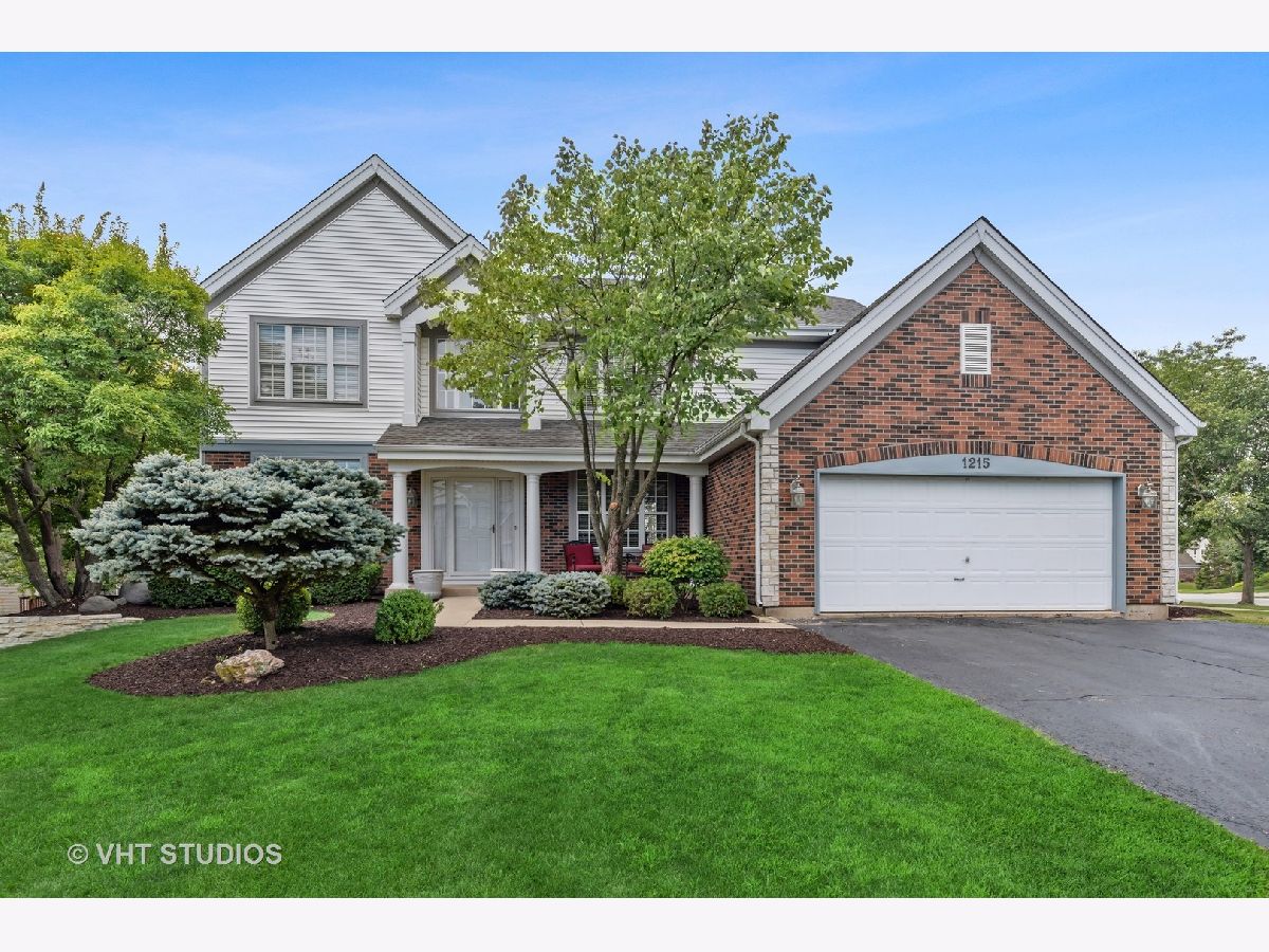 Homes Sold Hunters Creek Lake Zurich Illinois, 1215 William