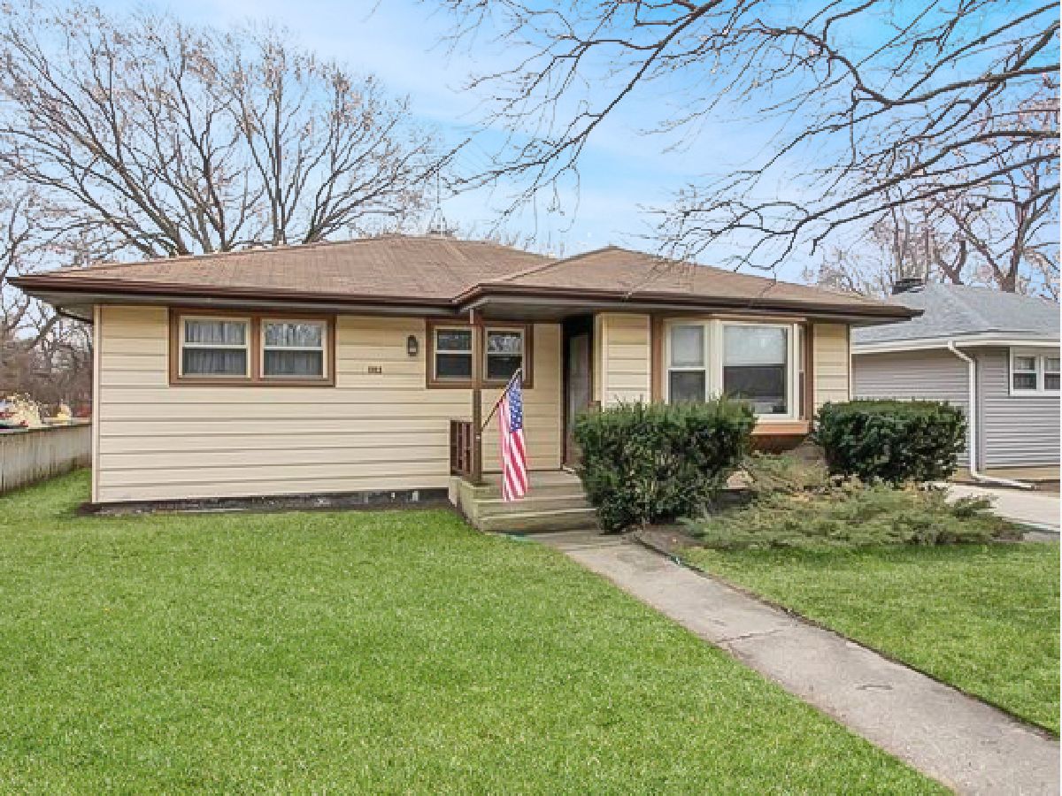 Homes Sold Mundelein Station Mundelein Illinois, 911 Hawley