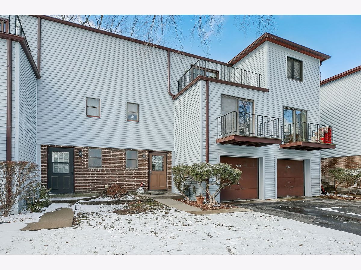Townhomes Sold Oak Ridge Lisle Illinois, 5304 Newport