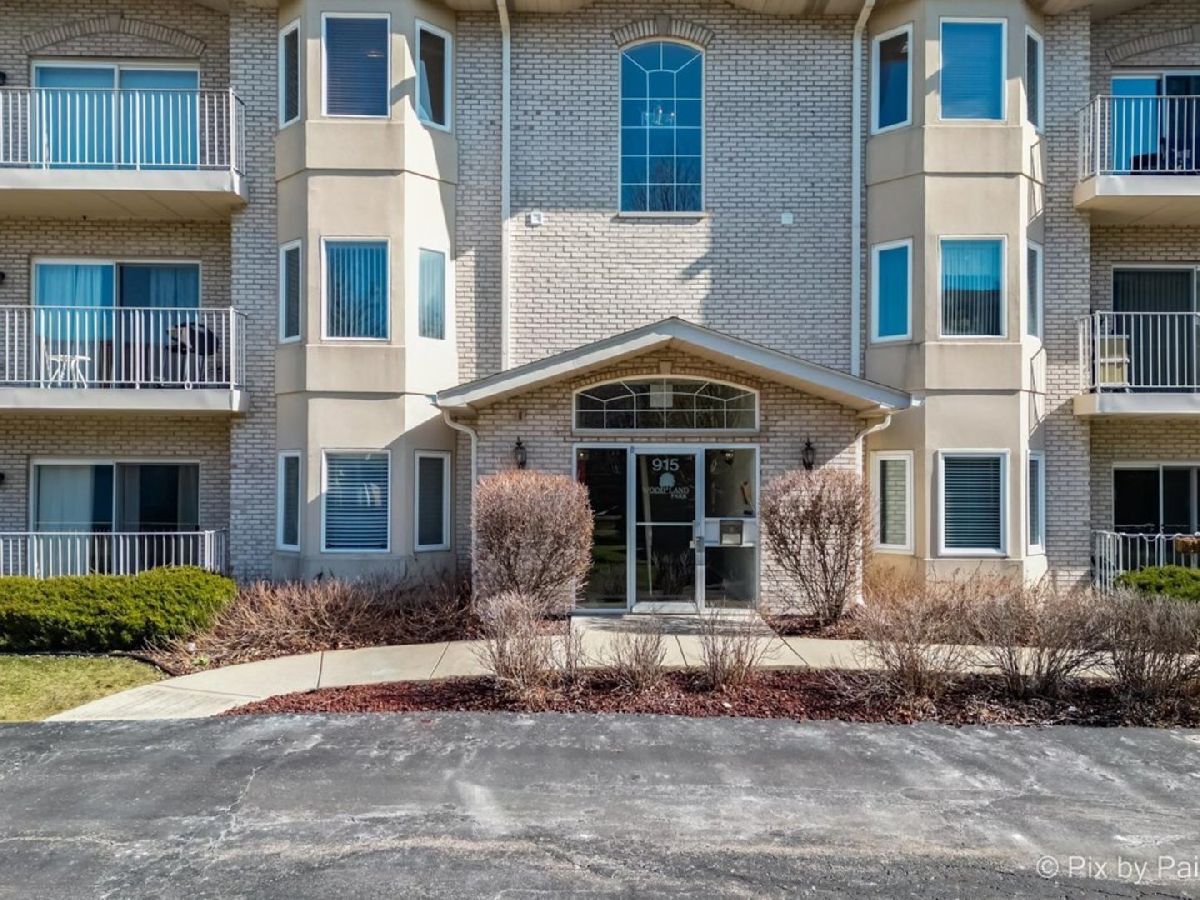 Condos & Townhomes Sold Woodland Park Estates Naperville Illinois, 915 Elderberry
