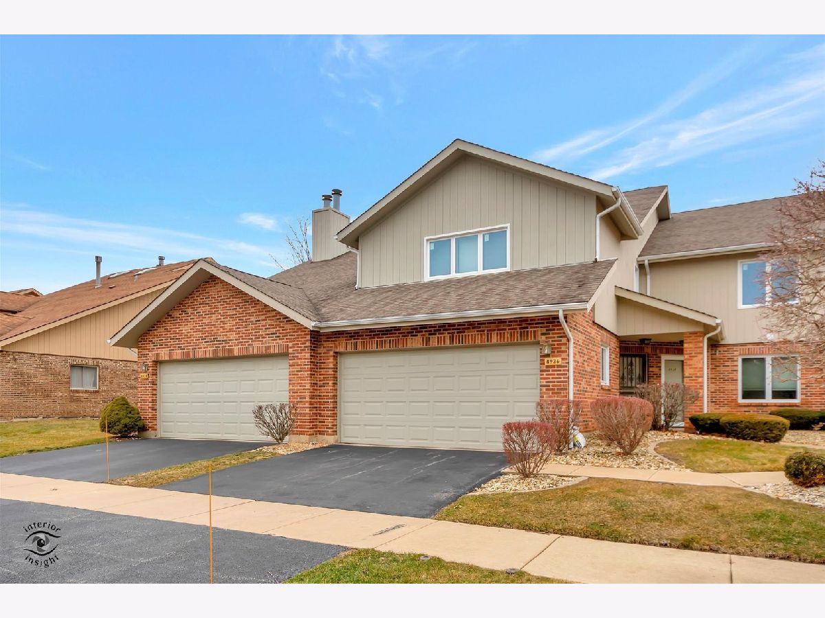 Townhomes & Condos Sold Silver Lake Villas Orland Park Illinois, 8938 Silverdale