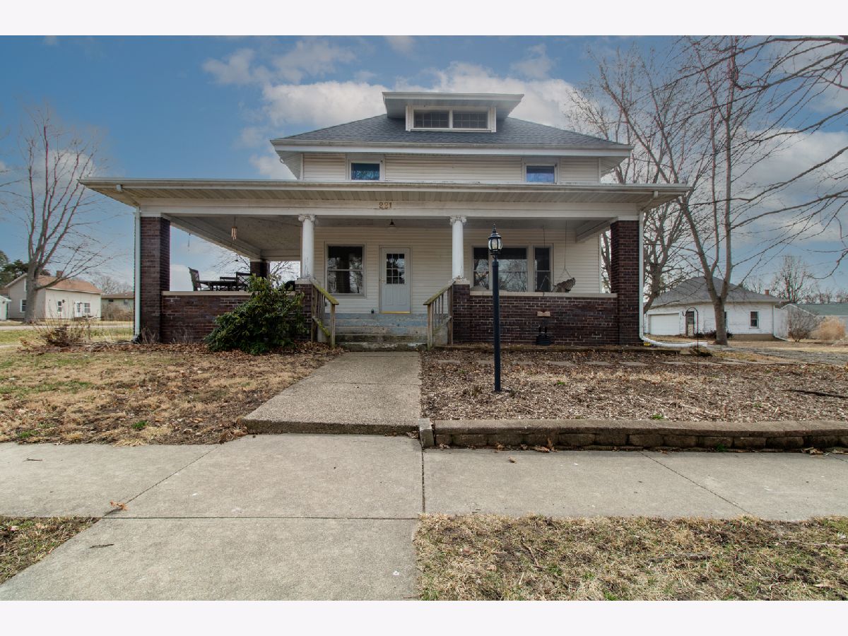Sold Hopedale Illinois, 221 Ne 3rd