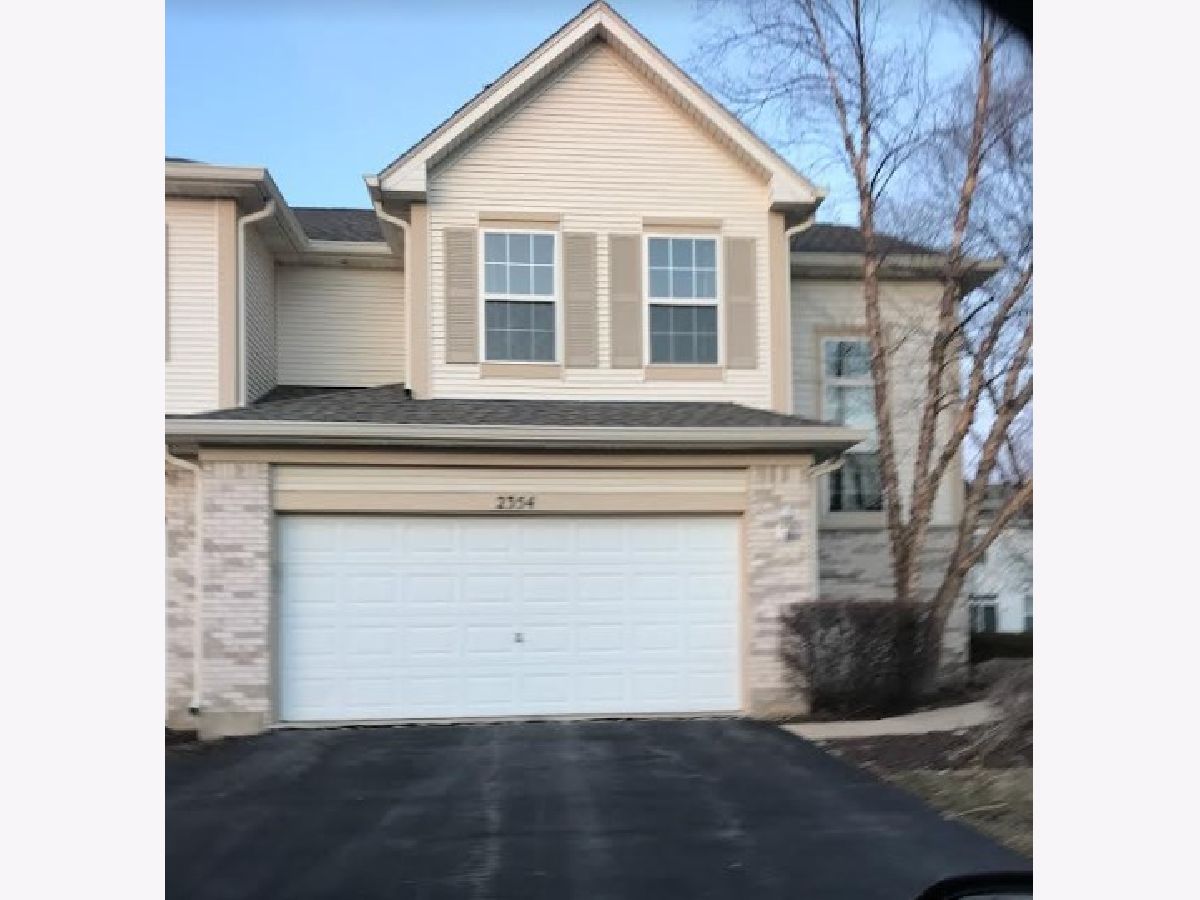 Townhomes Rented Summit Fields Aurora Illinois, 2354 Sunshine