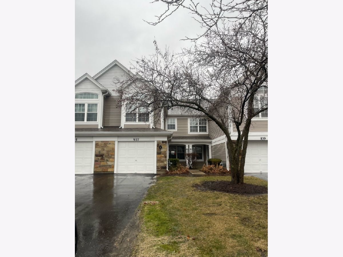 Townhomes & Condos Rented Concord Pointe Carol Stream Illinois, 937 Concord