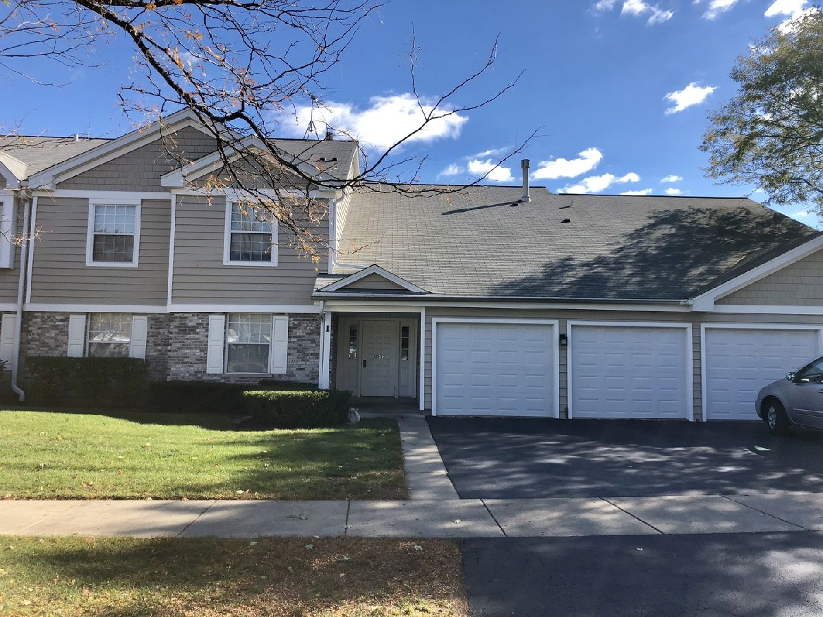 Condos & Townhomes Rented Gatewood Schaumburg Illinois, 1 Trails