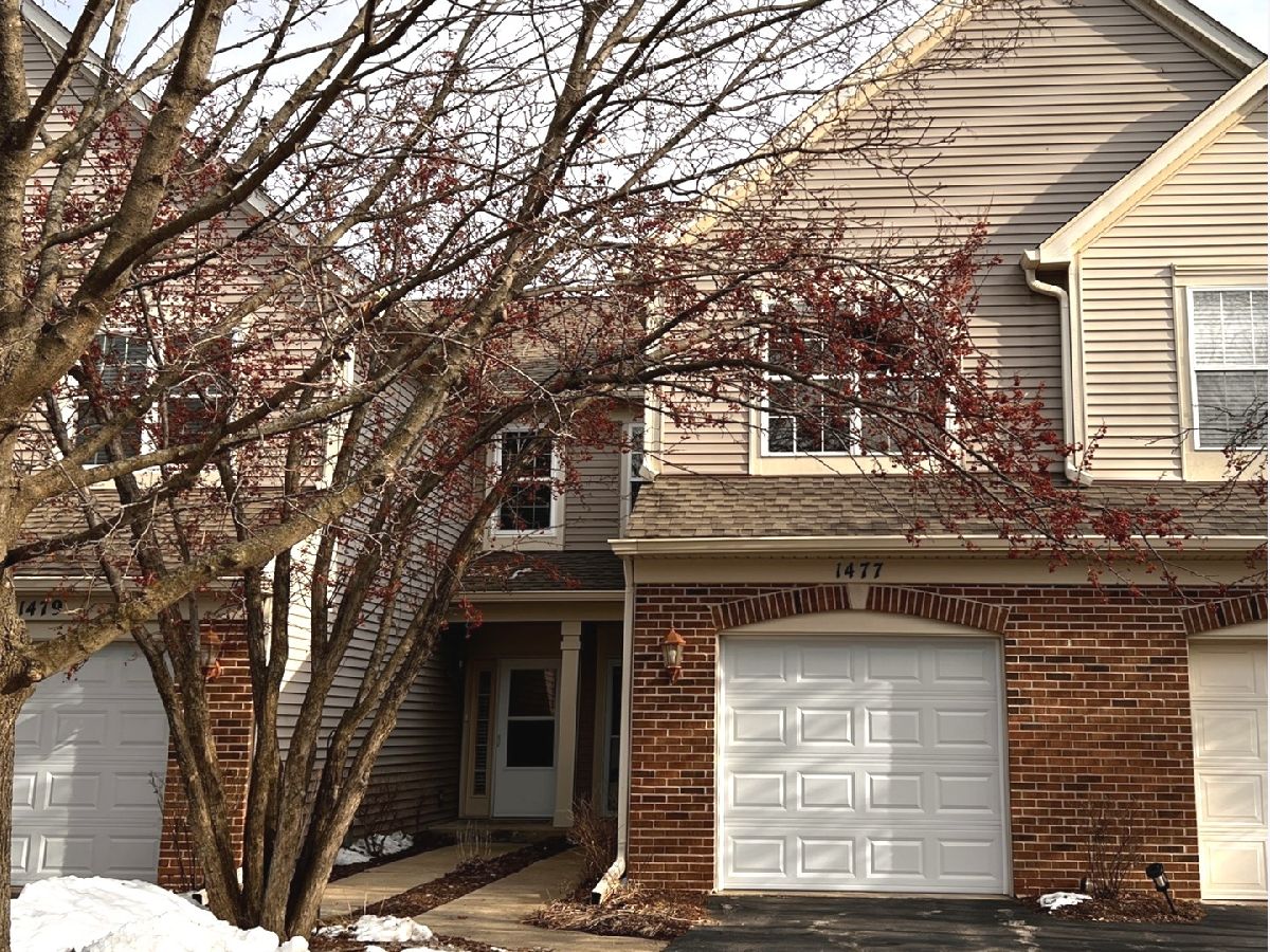 Townhomes & Homes Rented Briargate Grayslake Illinois, 1477 Doolittle