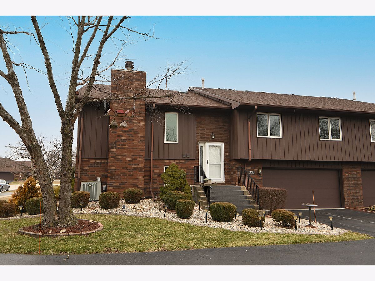 Townhomes & Condos Sold Riviera Estates Orland Park Illinois, 8919 Riviera
