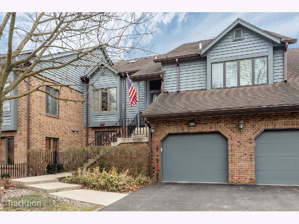 Townhomes Sold Mistwood Downers Grove Illinois, 1107 Mistwood