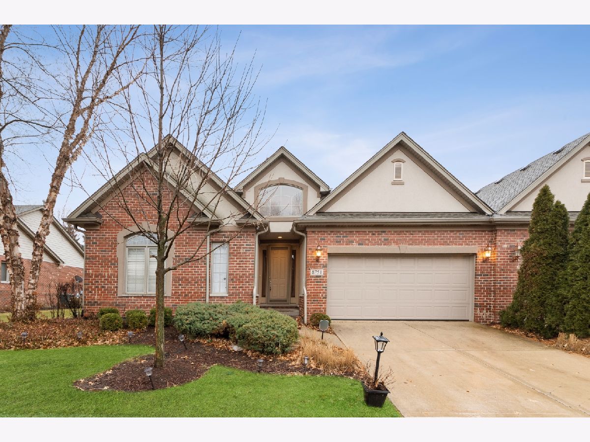 Homes & Townhomes Sold Evergreen View Orland Park Illinois, 8751 Berkley