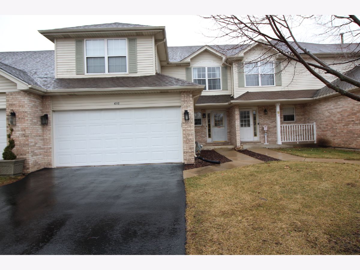 Townhomes & Homes Sold Waterford Pointe Joliet Illinois, 4712 Tiffany
