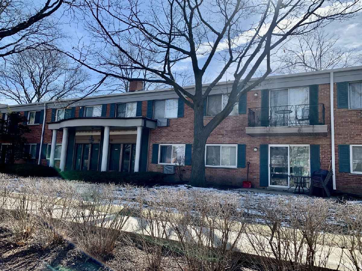 Condominiums & Homes Sold Brittany Place Arlington Heights Illinois, 2411 Goebbert