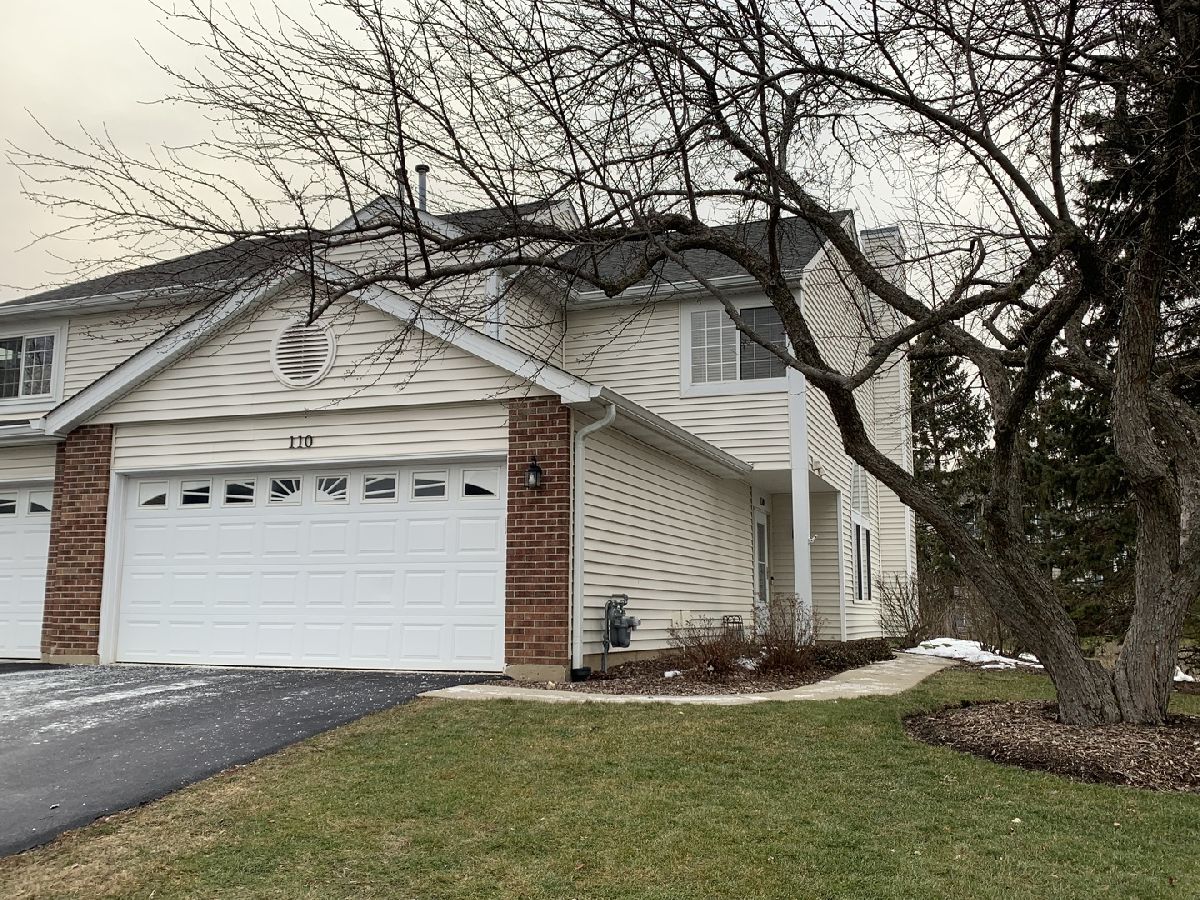 Townhomes & Condos Sold Sussex Square Streamwood Illinois, 110 Brittany