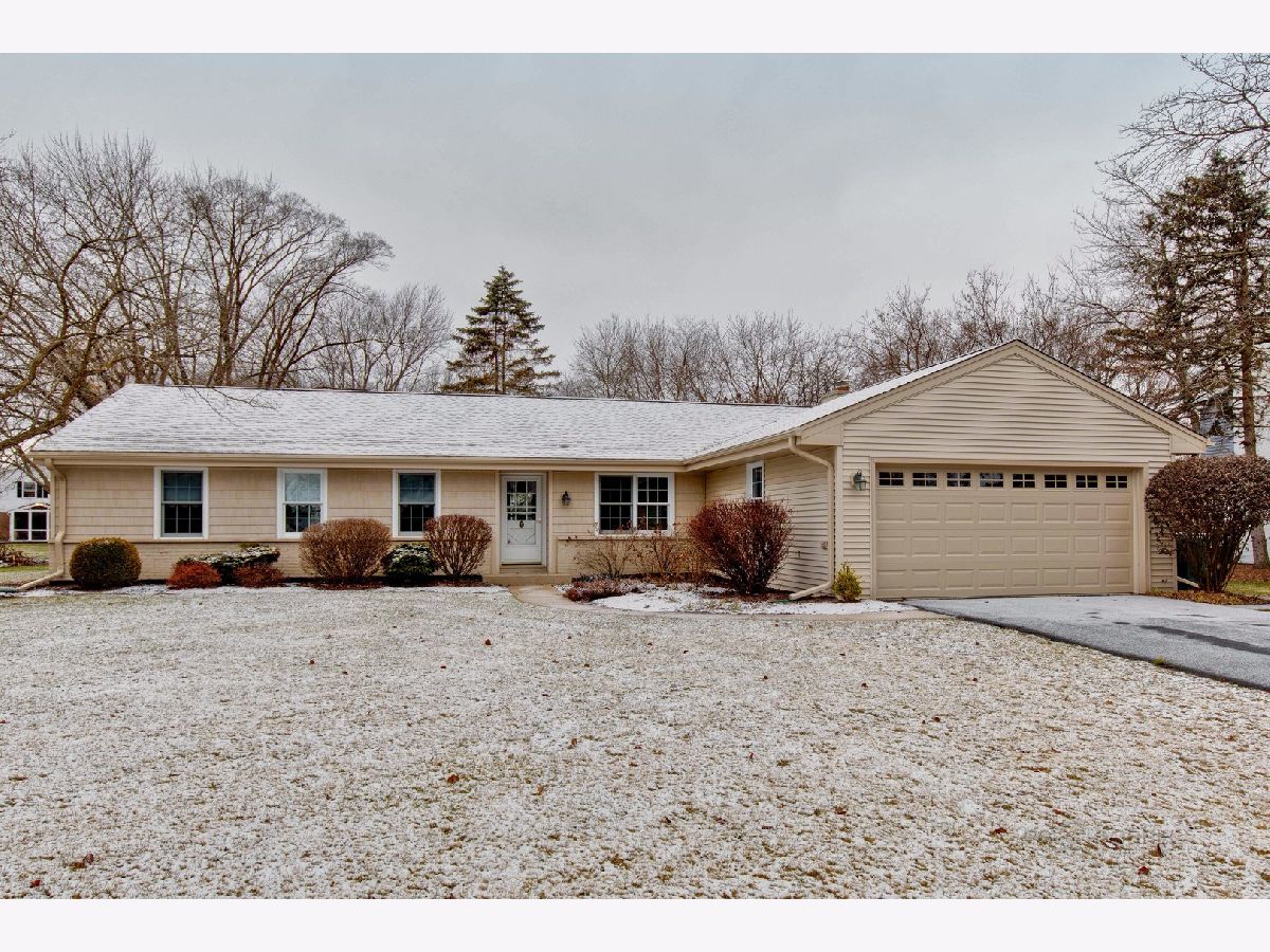 Homes Rented Fox Point Barrington Illinois, 629 Oxbow