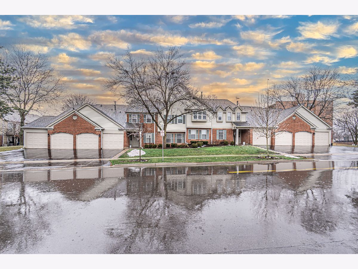 Condominiums Sold Willow Pond Schaumburg Illinois, 4 Brookston