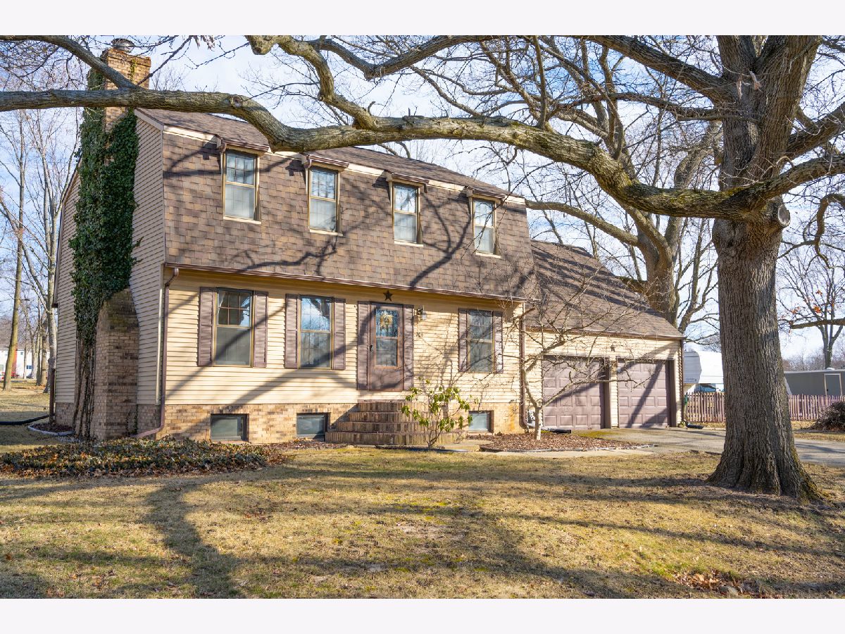 Homes & Condos & Townhomes Sold Timber View Mahomet Illinois, 704 Dianne