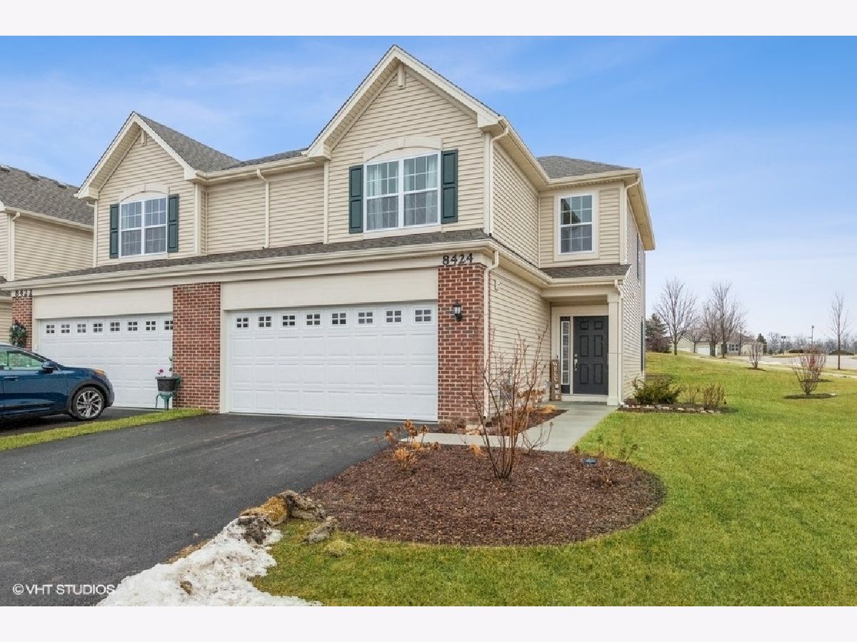 Townhomes & Homes Rented Meadows Of West Bay Wonder Lake Illinois, 8424 Stillwater