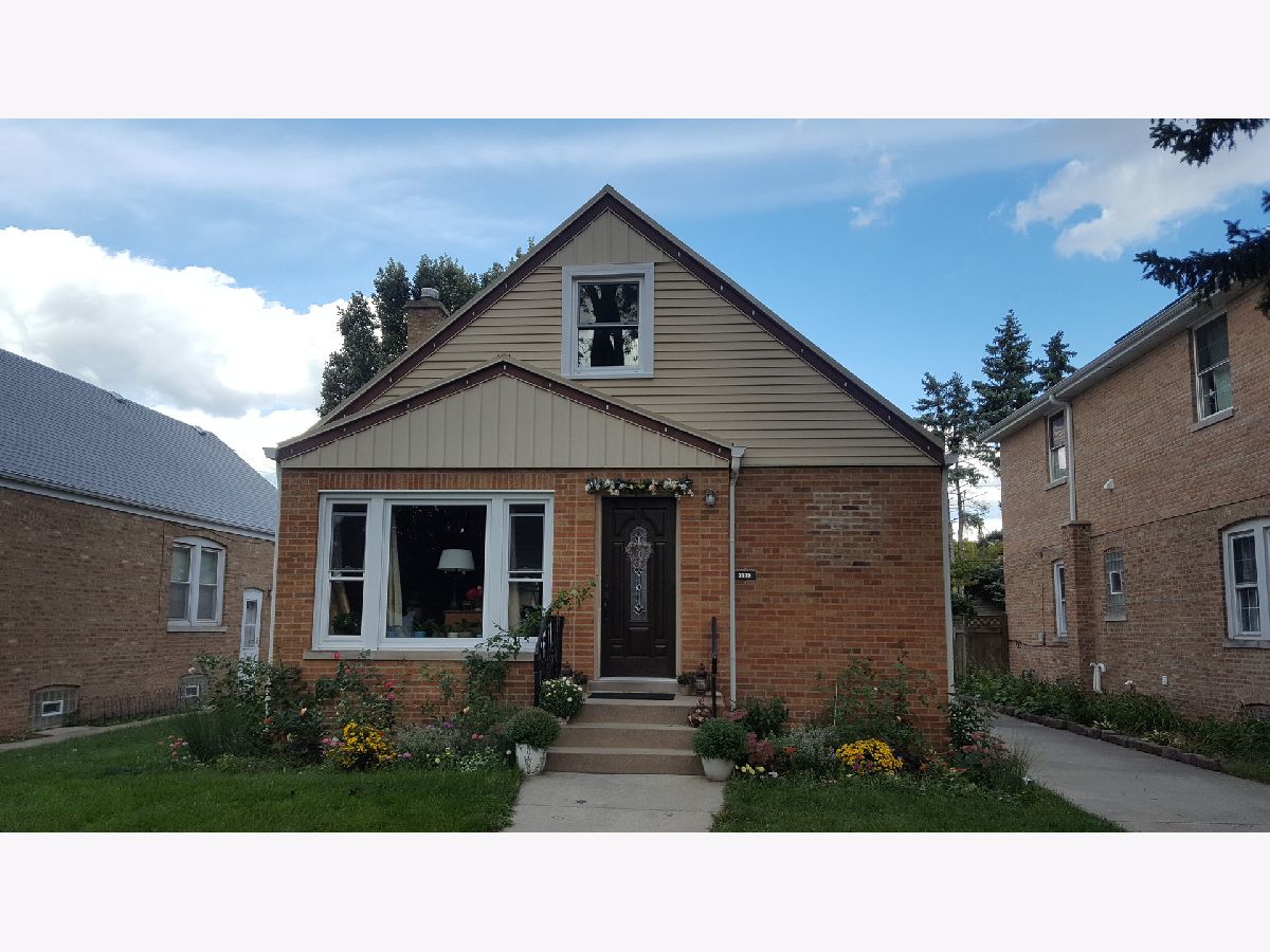 Homes Rented Wildwood Chicago Illinois, 7139 Melvina