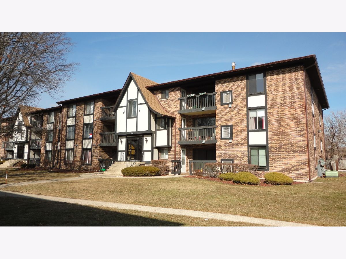 Condominiums Sold Regal South Crestwood Illinois, 13635 Lamon