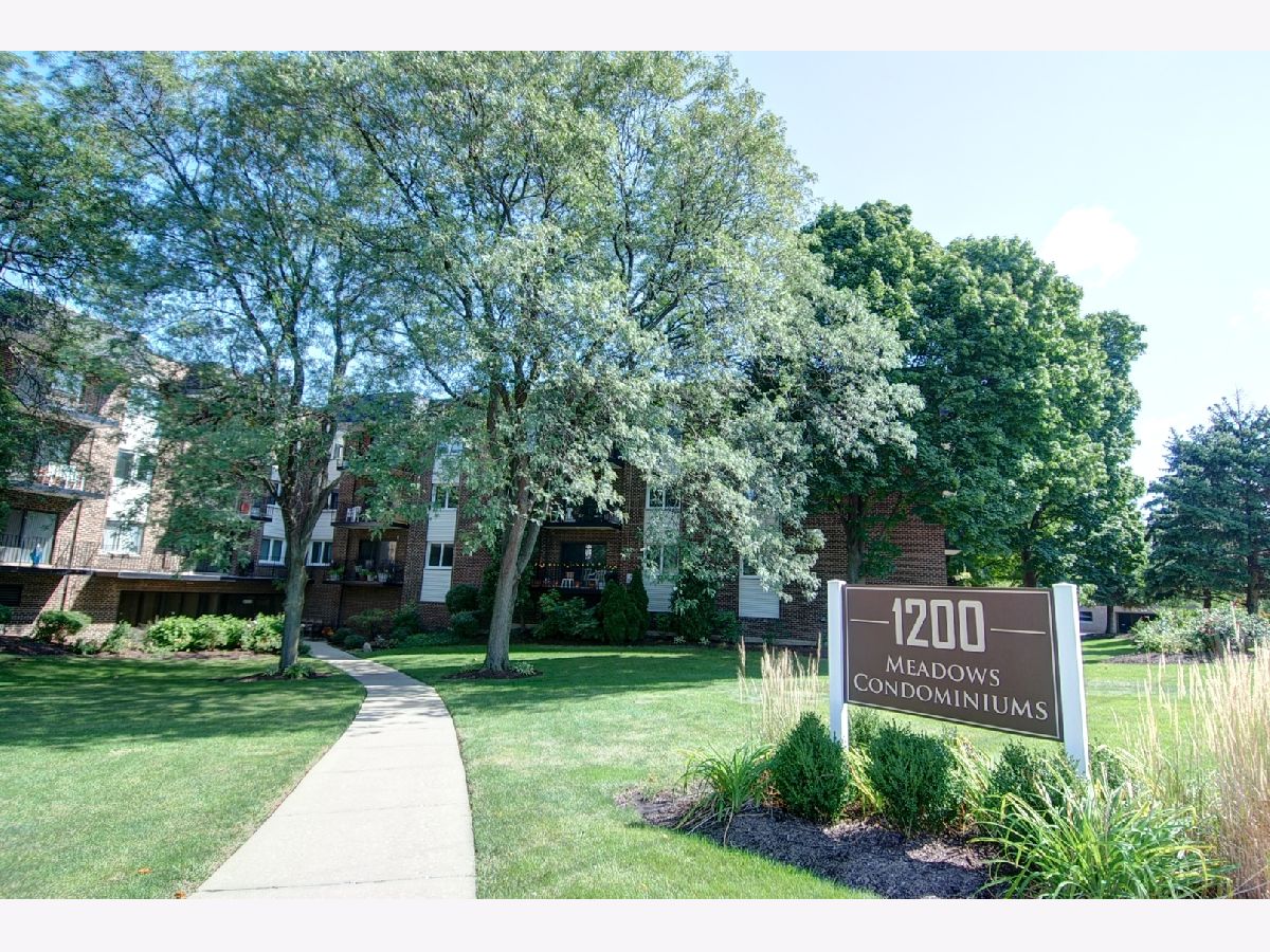 Condominiums Sold Meadows Mount Prospect Illinois, 1200 Northwest