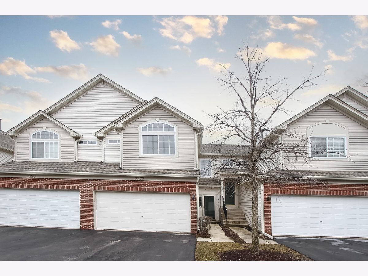 Townhomes Sold Abington Woods Aurora Illinois, 2277 Stoughton
