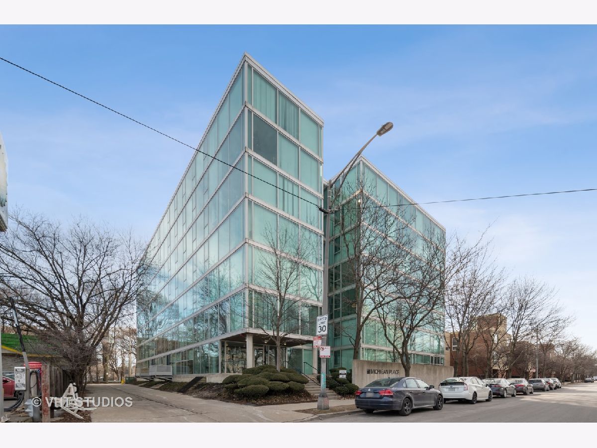 Condominiums Sold Michigan Place Chicago Illinois, 3115 Michigan