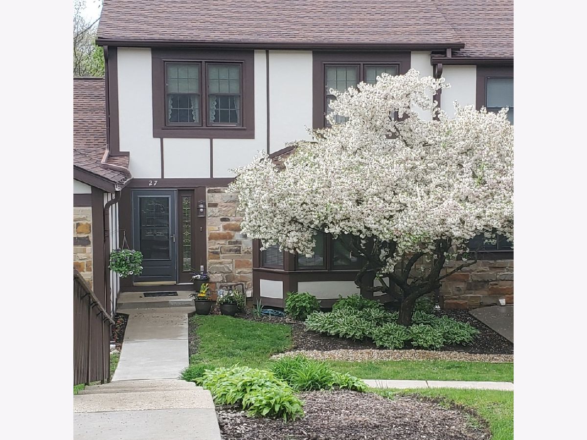 Townhomes Sold The Oaks St Charles Illinois, 27 White Oak