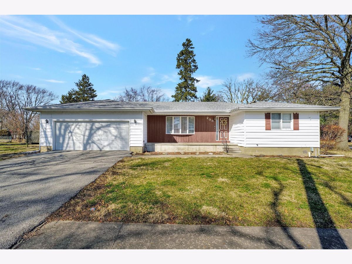 Sold Ivesdale Illinois, 208 5th