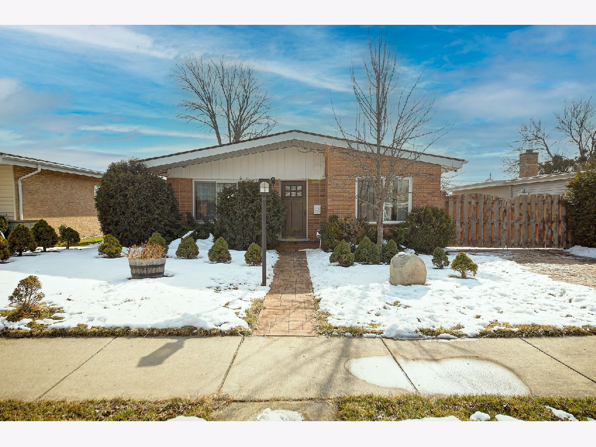 Homes Sold Greenwood Estates Niles Illinois, 8529 Normal