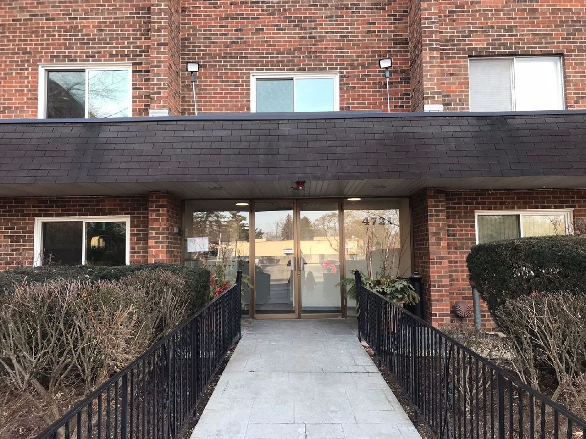 Condominiums & Homes Rented St Joseph Creek Lisle Illinois, 4721 Saint Joseph Creek