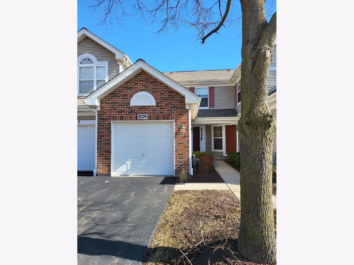 Homes & Townhomes Rented Willoughby Farms Algonquin Illinois, 2029 Waverly