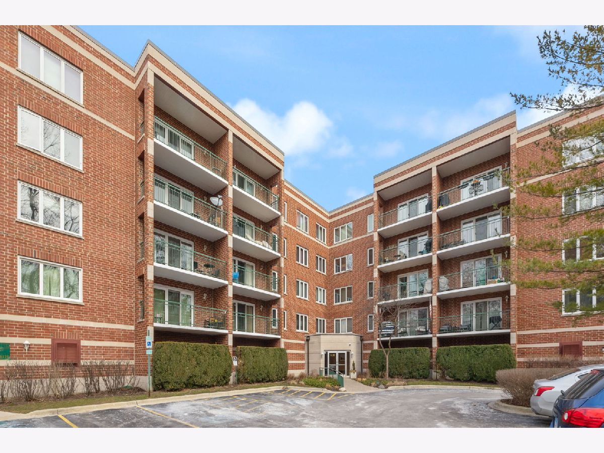Condominiums & Homes Sold Rivers Edge Chicago Illinois, 5320 Lowell