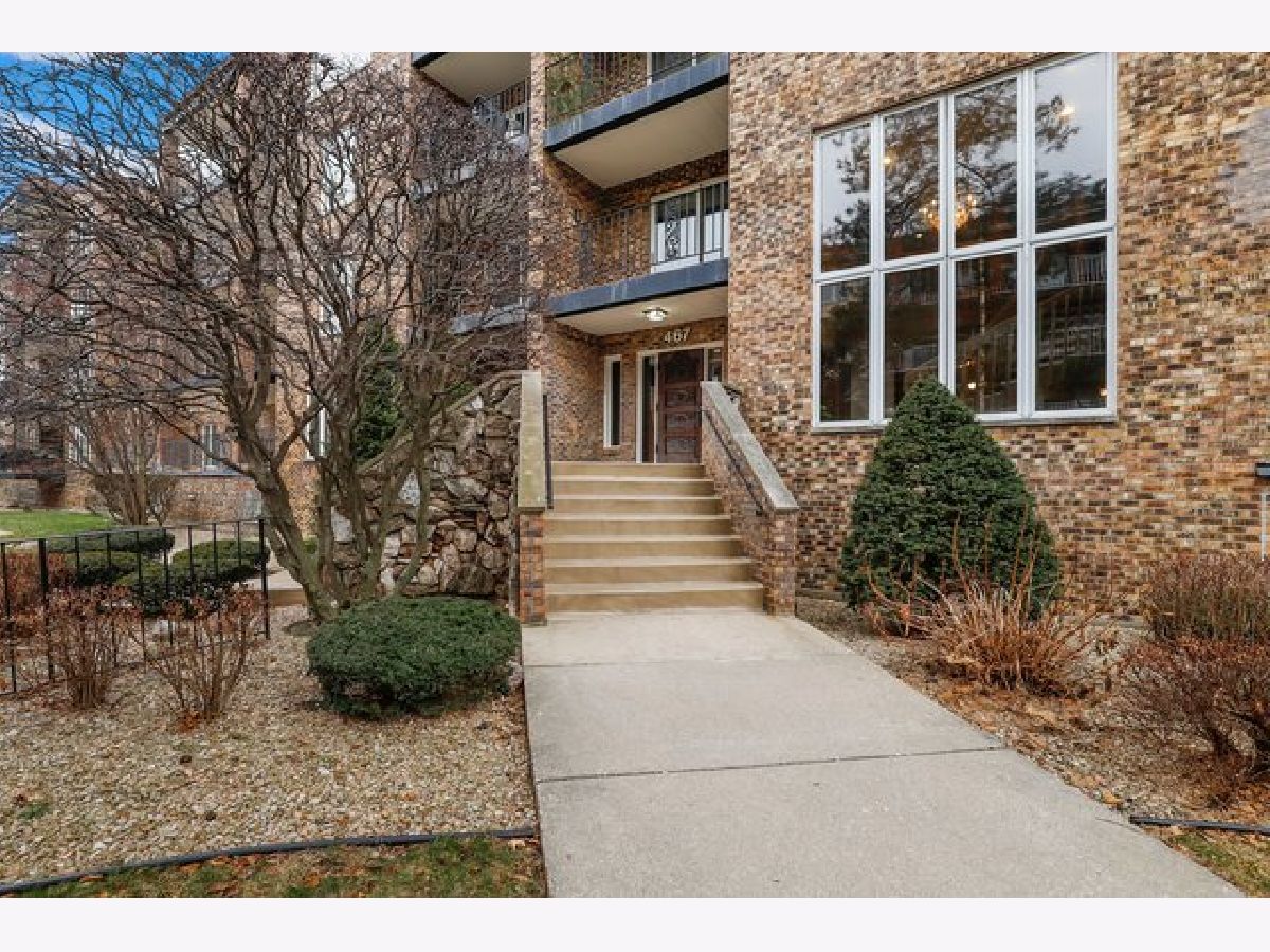 Condominiums & Homes Sold Oak Villas Estates Wood Dale Illinois, 467 Hiawatha