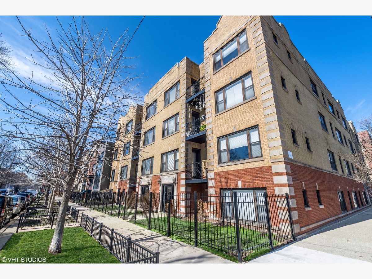 Condominiums Sold Cortland Towers Chicago Illinois, 2706 Cortland