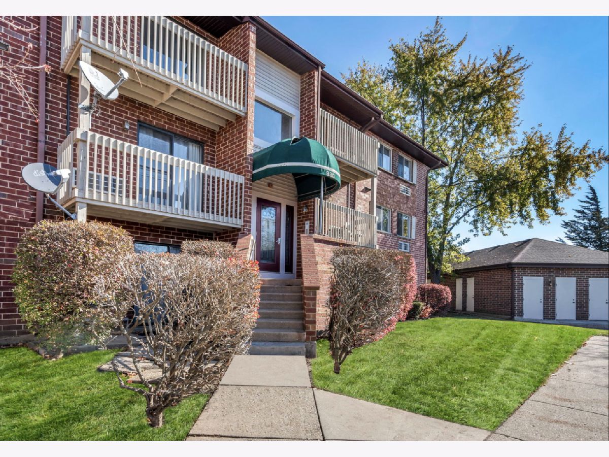 Condominiums Rented Lakewood Villas Vernon Hills Illinois, 880 Lakeside