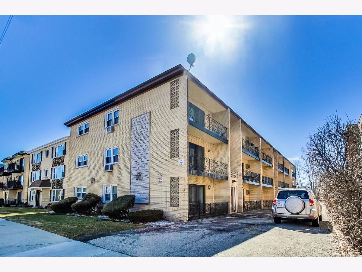 Homes & Condominiums Sold Edison Park Place Chicago Illinois, 6466 Northwest