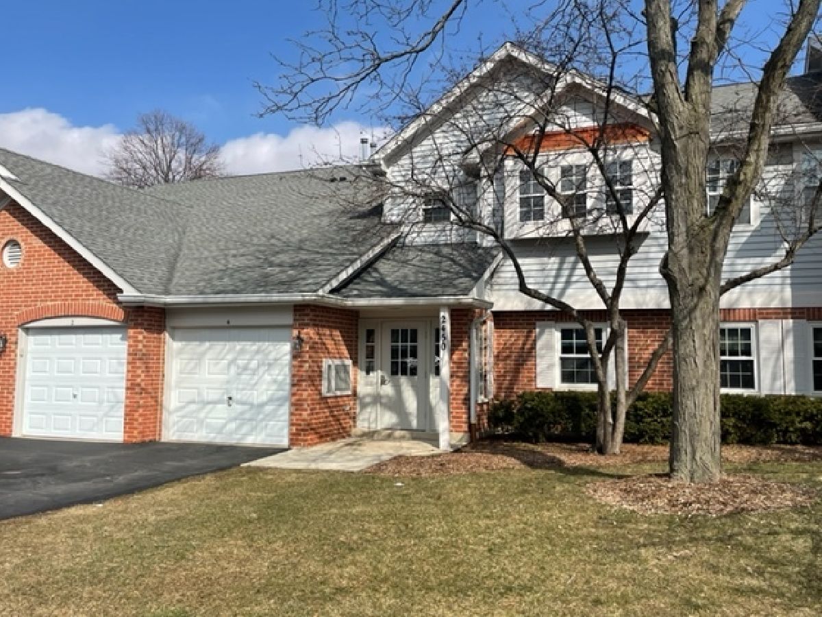 Townhomes & Condos Sold Heatherwood Schaumburg Illinois, 2450 Charleston