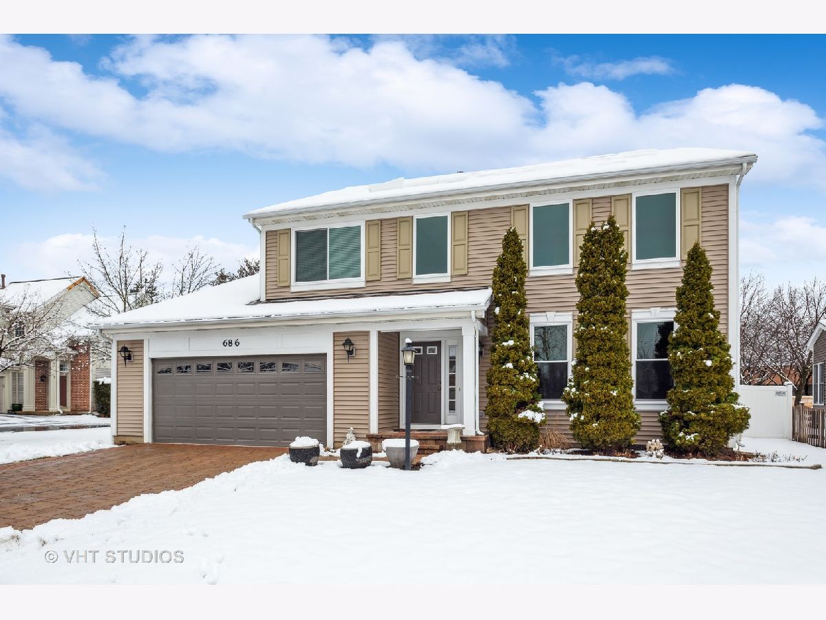 Townhomes & Homes Sold Concord Mills Palatine Illinois, 686 Thornhill