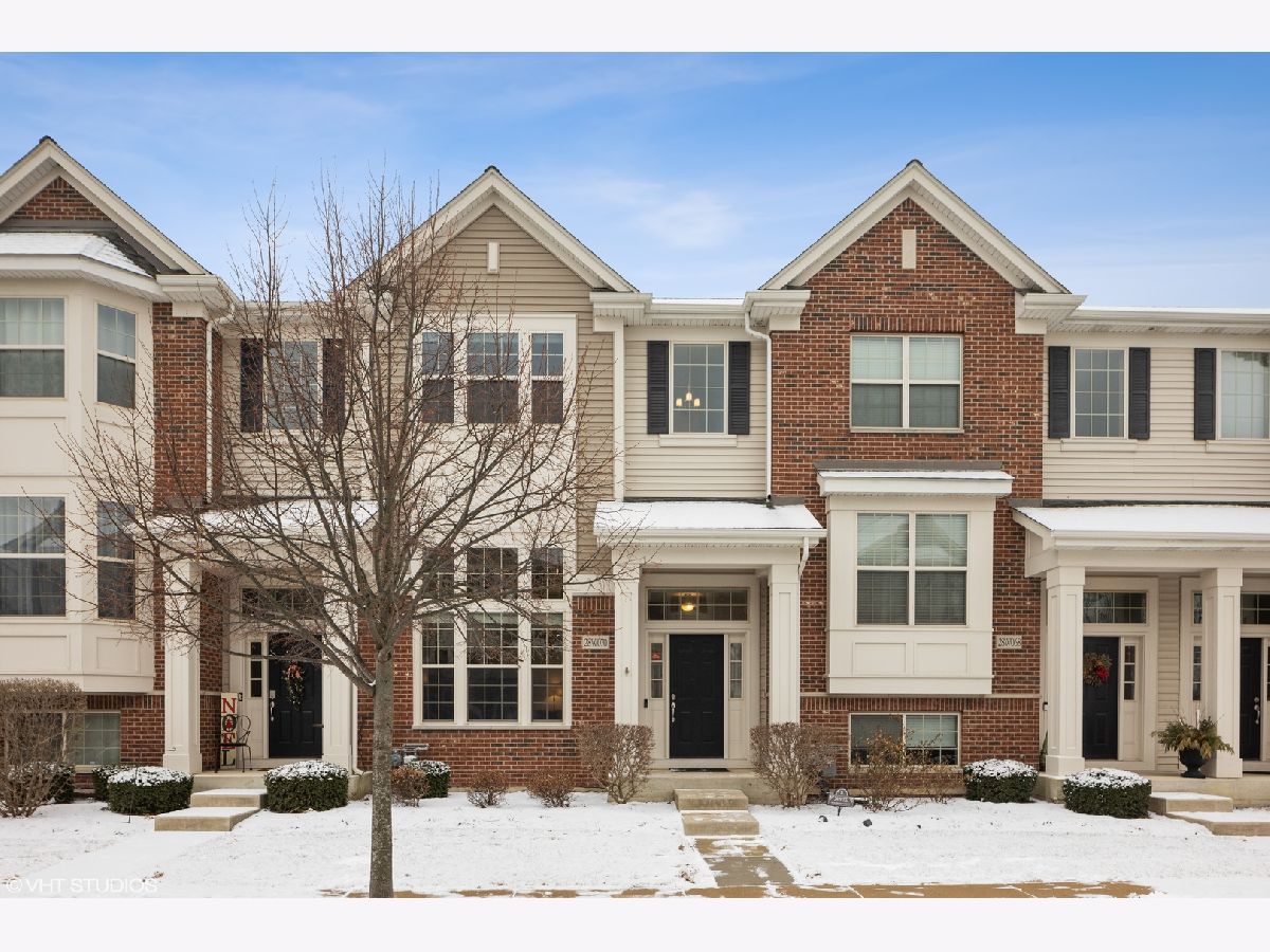 Townhomes Sold Shelburne Crossing Winfield Illinois, 28W070 Woodland
