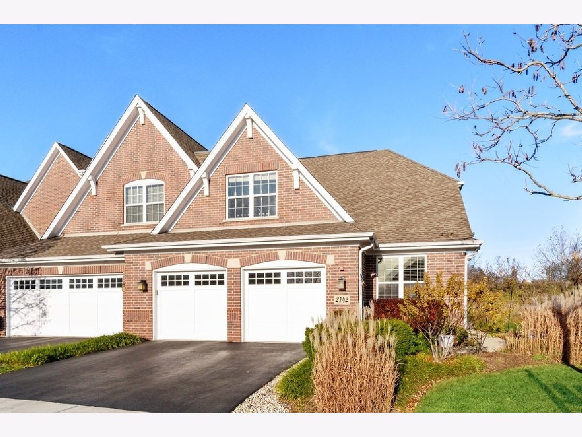 Townhomes & Homes Sold Meadow Ridge Northbrook Illinois, 2142 Washington