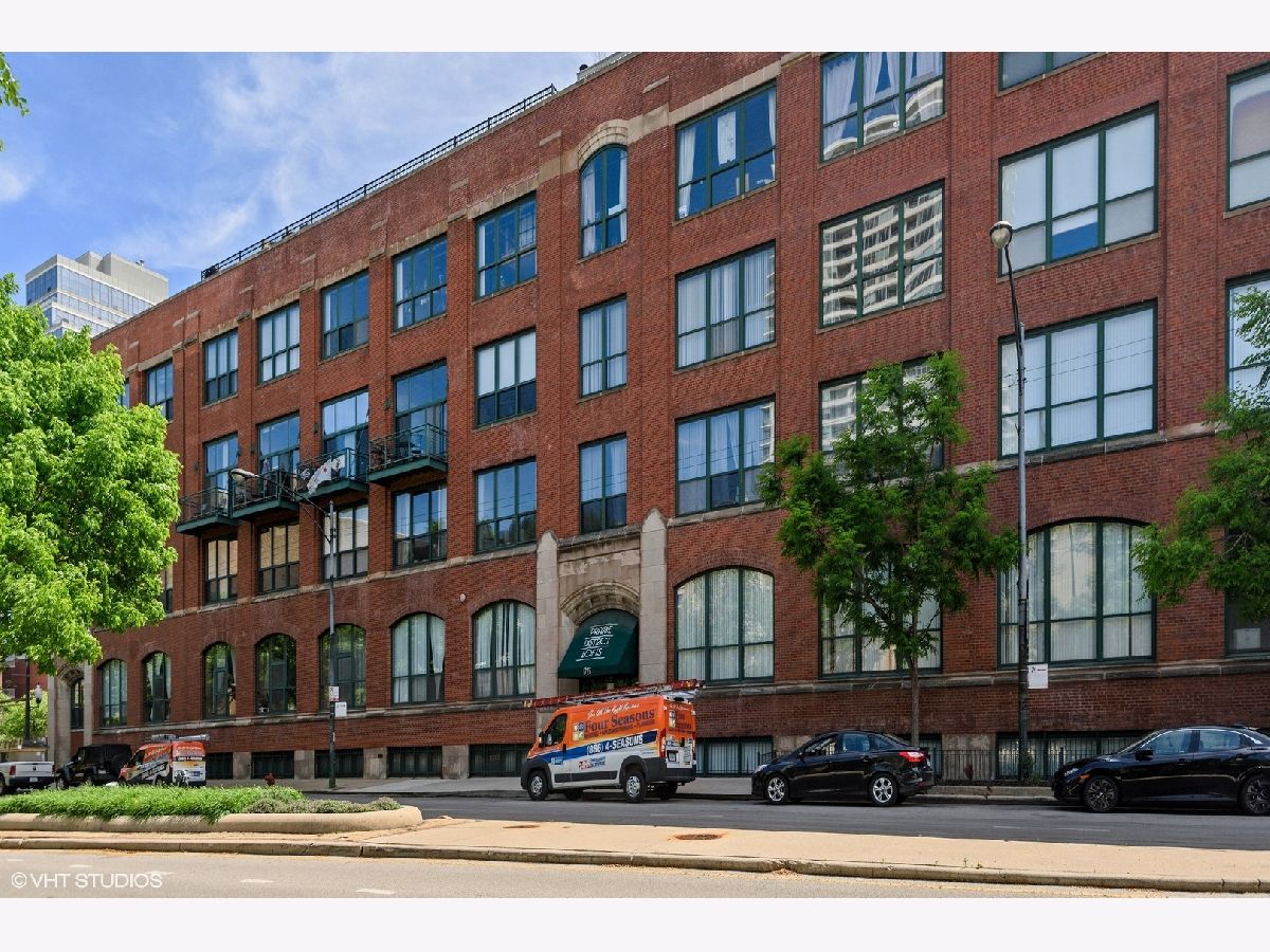 Condos & Townhomes Rented Prairie House Lofts Chicago Illinois, 1727 Indiana