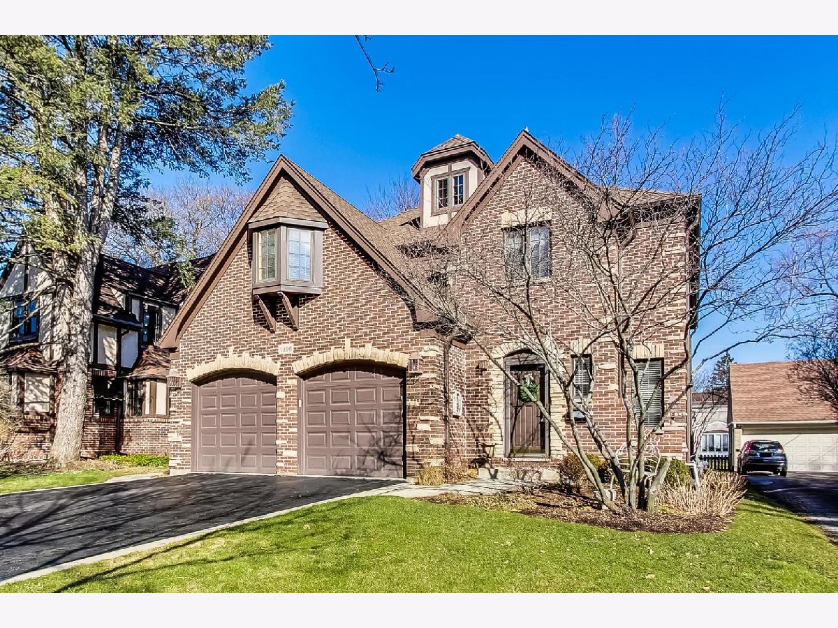 Homes & Townhomes & Condos Sold Stonegate Arlington Heights Illinois, 1306 Mayfair