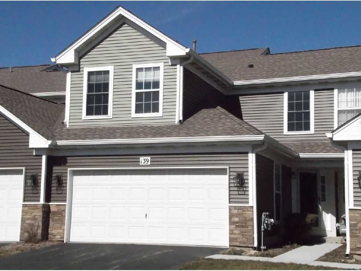 Townhomes & Condos Rented Wildspring Itasca Illinois, 139 Millers